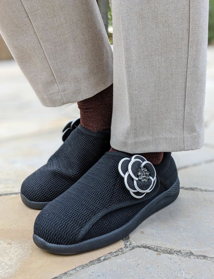 介護靴 むくんだ足でもOK -幅広5E-（コサージュ付）足のドクター監修